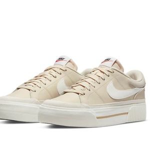 Women’s Nike court legacy lift